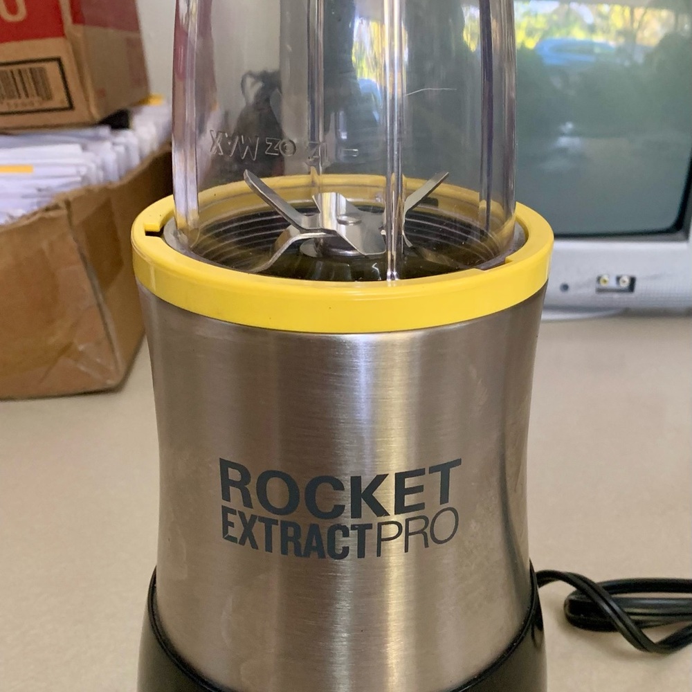 Rocket Extract Pro Blender